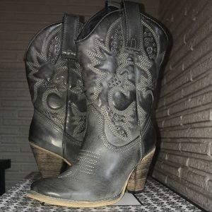 Very Volatile black/grey Cowgirl Boots